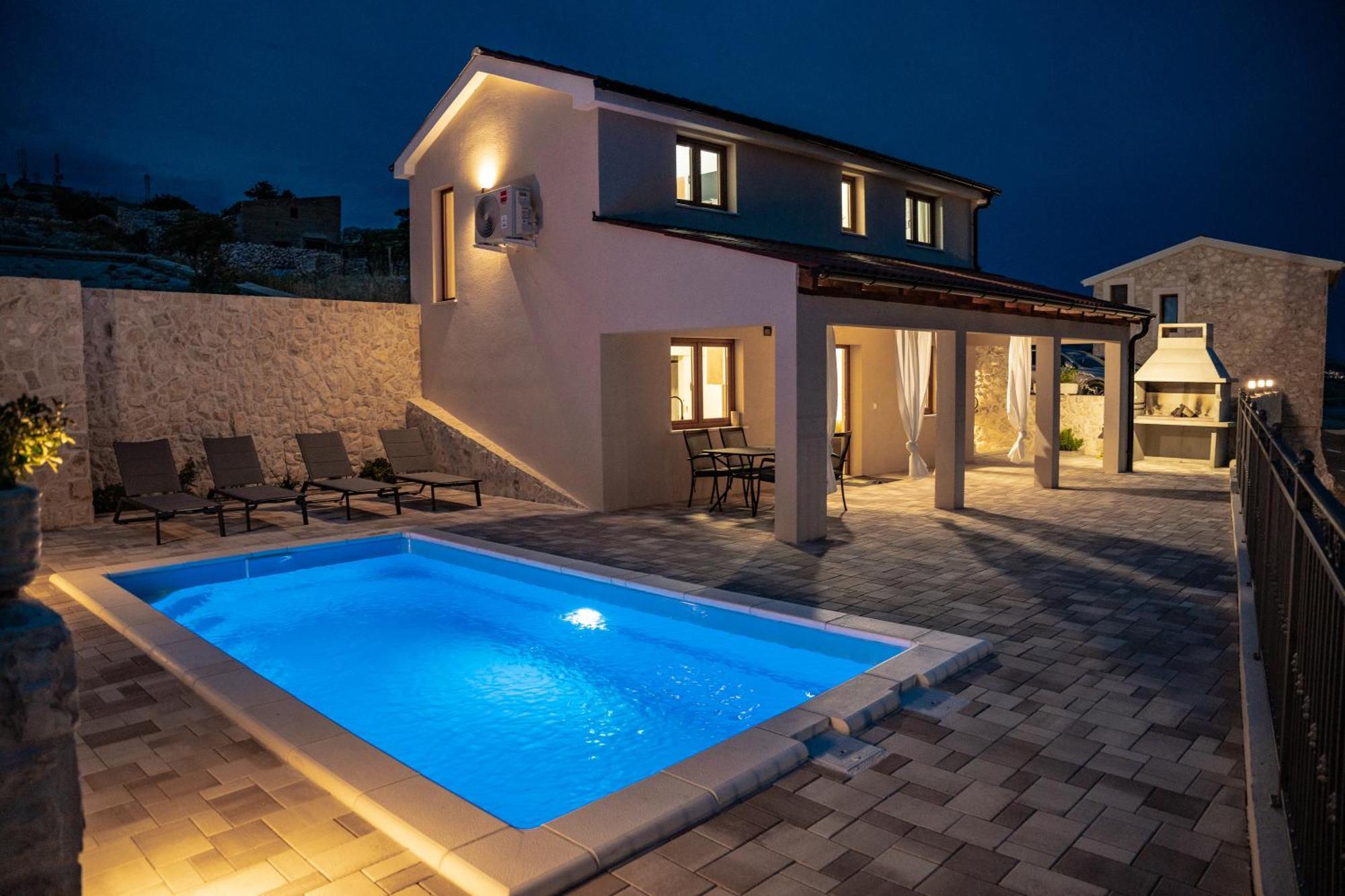 Villa Kamia With Private Heated Pool And Electric Vehicle Adapter Зубовичи Экстерьер фото