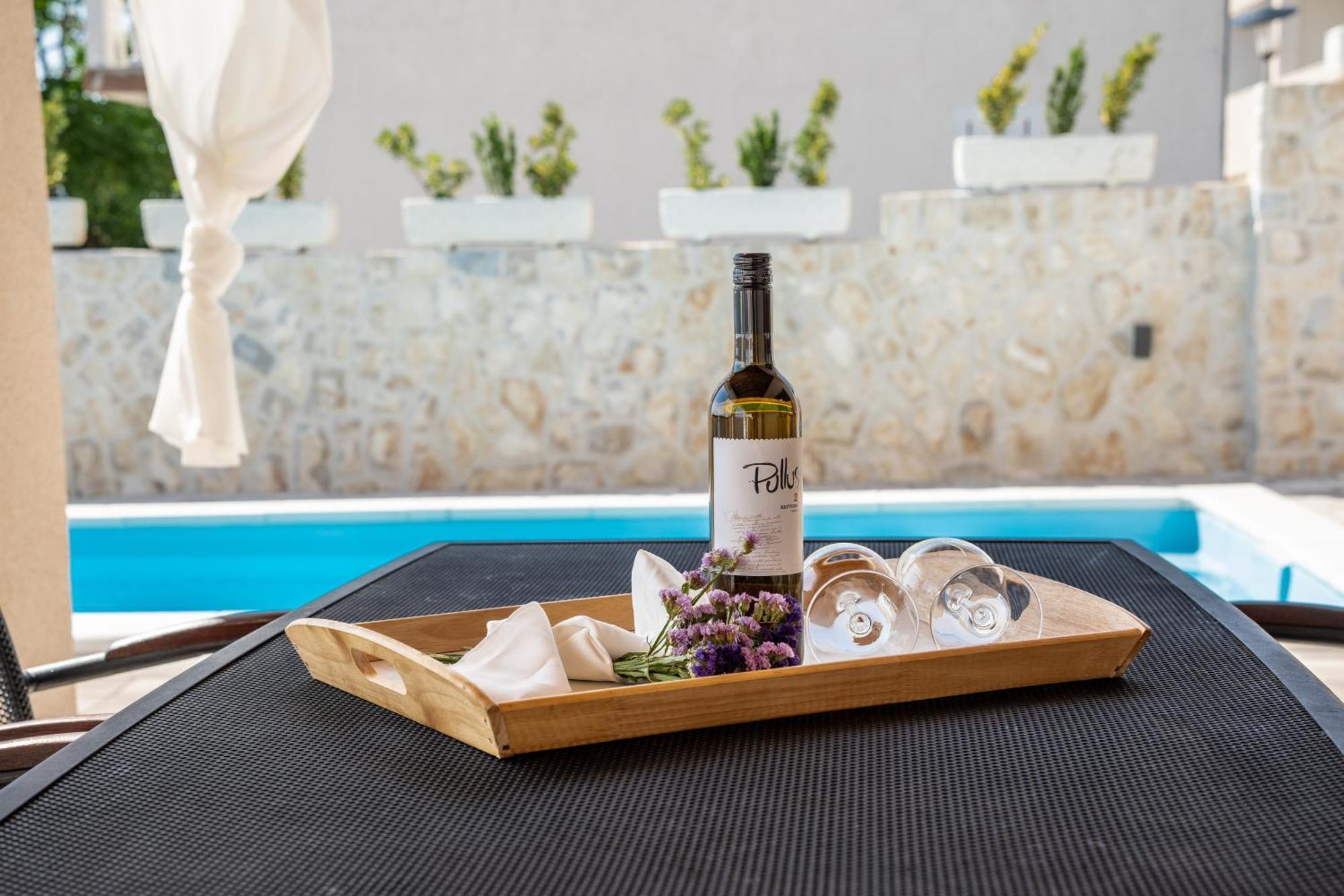 Villa Kamia With Private Heated Pool And Electric Vehicle Adapter Зубовичи Экстерьер фото
