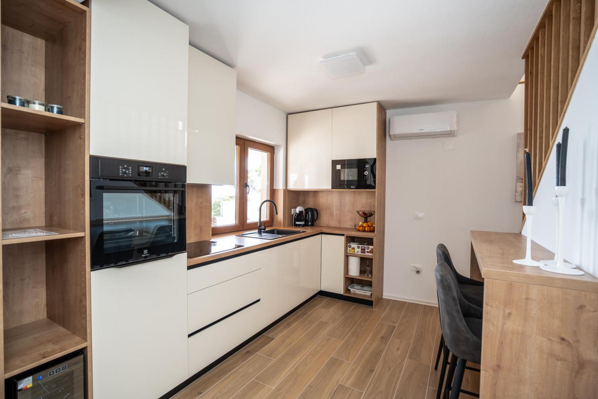 Villa Kamia With Private Heated Pool And Electric Vehicle Adapter Зубовичи Экстерьер фото