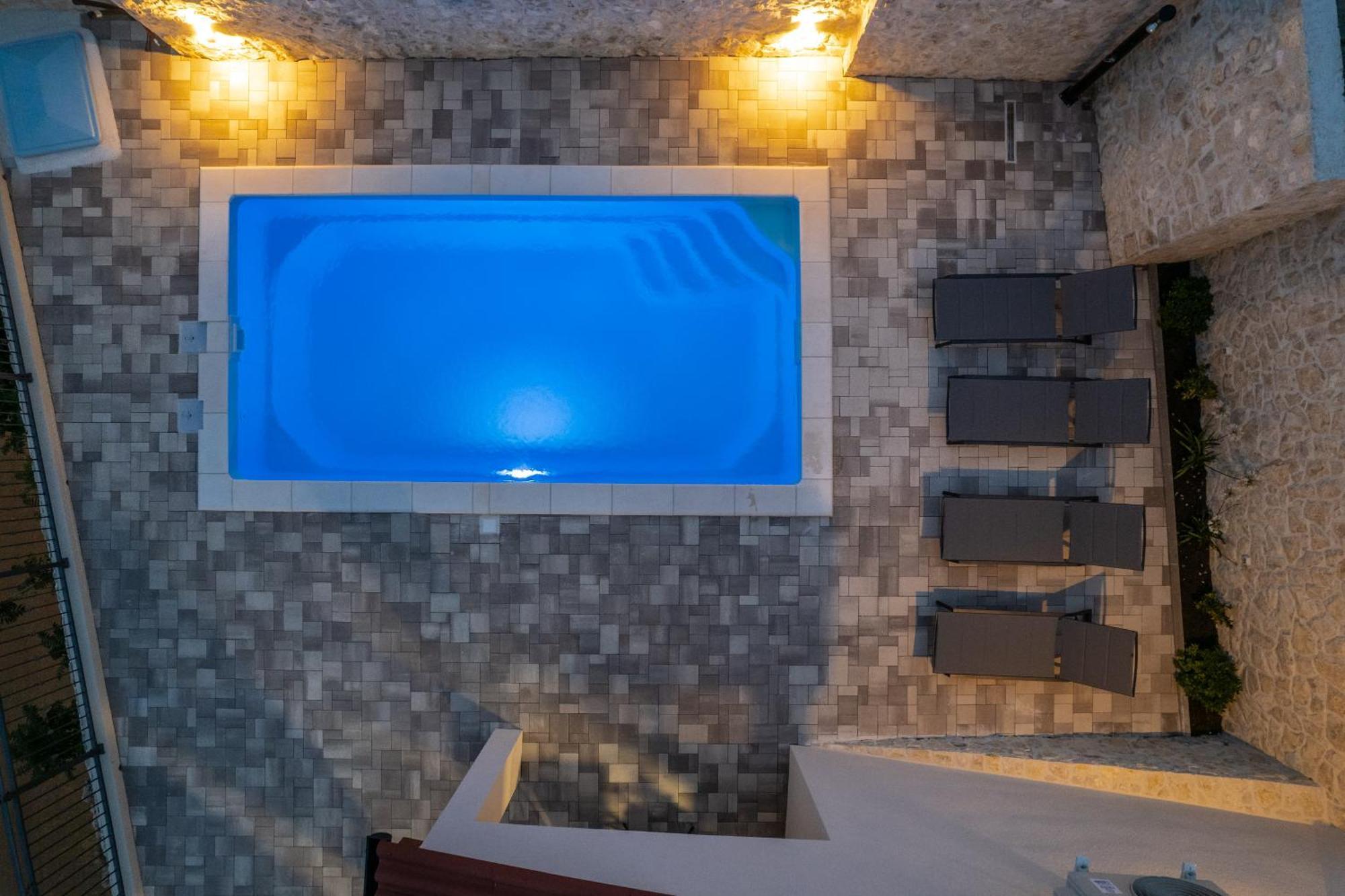 Villa Kamia With Private Heated Pool And Electric Vehicle Adapter Зубовичи Экстерьер фото